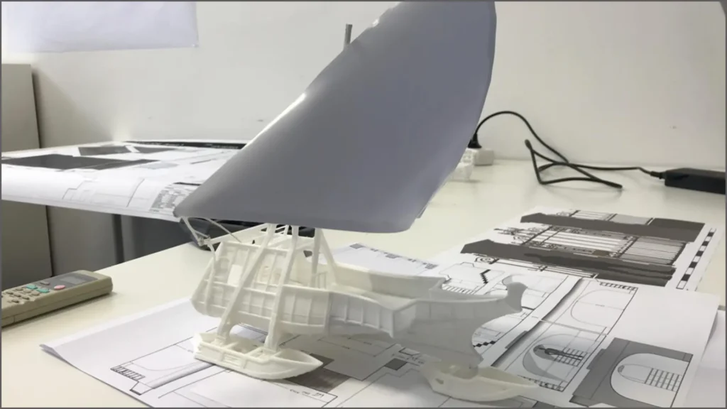 Quando Valeriano desenhou e modelou em 3D os navios para a Sombra Hueso, imprimiu-os em 3D para ter uma maquete exacta antes da construção propriamente dita.