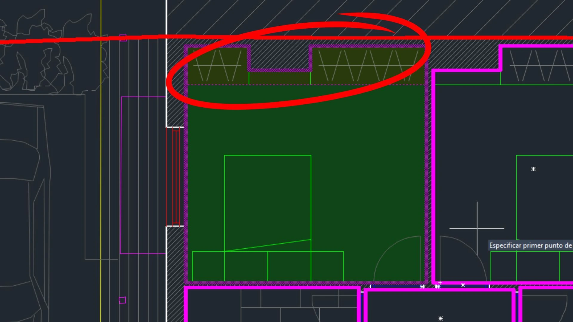 Imagen de un área en una plantilla de GstarCAD donde se señala la parte de la la habitación cuyo área no se va a calcular.